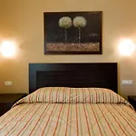 فندق مبيت وإفطار Aenaon
