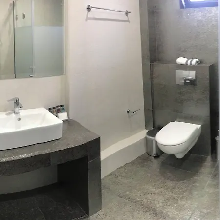 فندق مبيت وإفطار Aenaon 3*