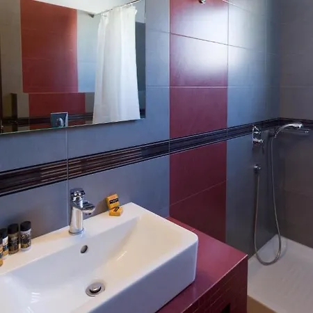 Aenaon فندق مبيت وإفطار 3*