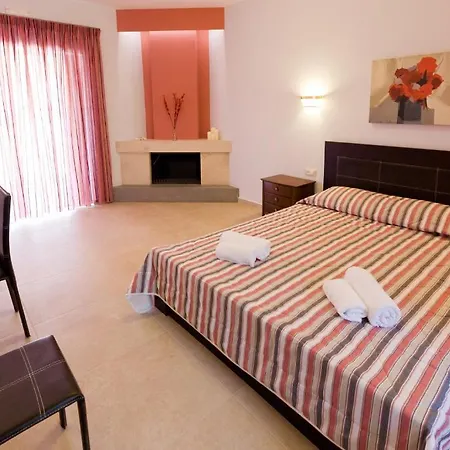 Aenaon فندق مبيت وإفطار 3*