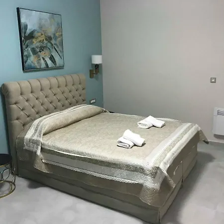 Aenaon Bed & Breakfast